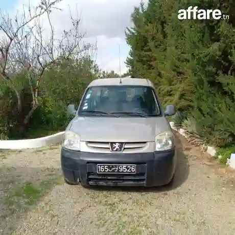 Peugeot Partner 5 Places Essence - Vue 6