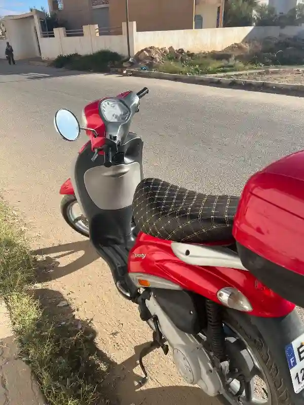 Piaagio Liberty 4t - Vue 4