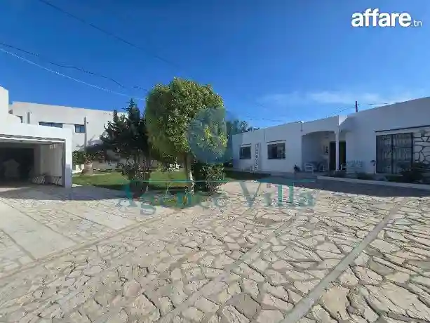 une Grande Villa à la Soukra - Vue 14