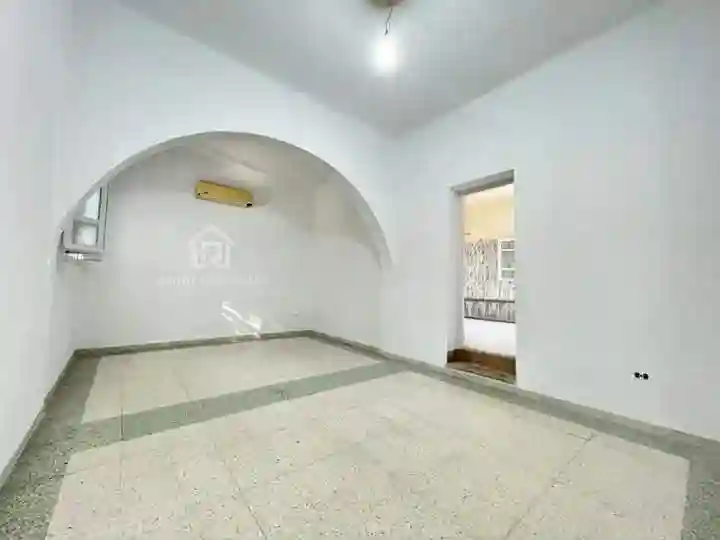 a Louer Mégrine Coteaux Type Villa s+2 Avec Jardin - Vue 3