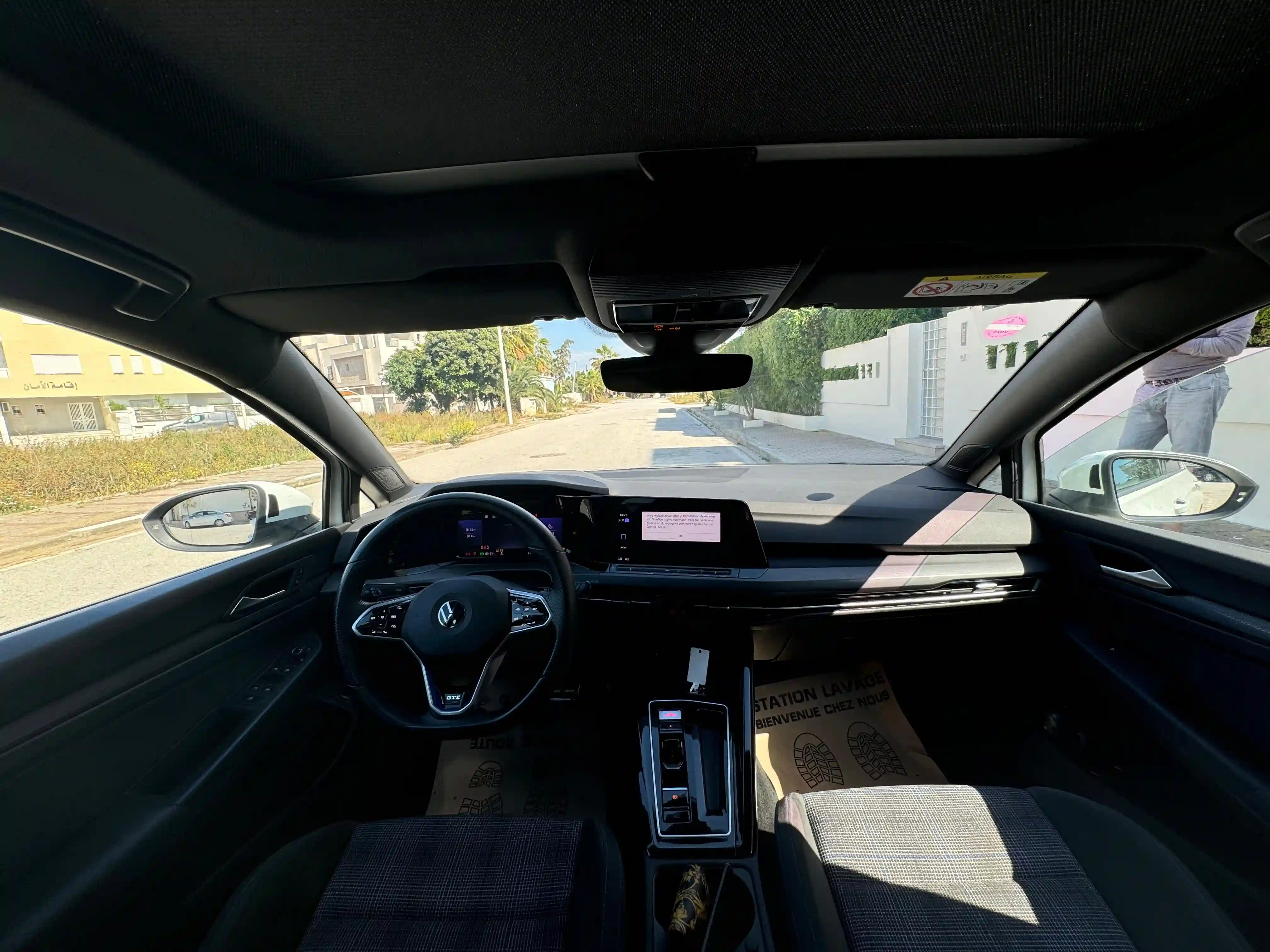 Golf 8 gte Hybride Essence à Chotrana 2 - Vue 4