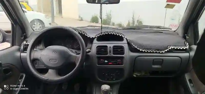 Renault Clio Essence 1999 - Vue 4