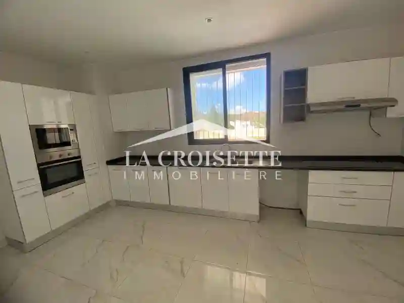 Villa s+5 Avec Piscine vue sur mer à Gammarth Mvl1706 - Vue 2