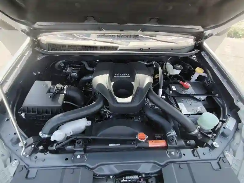 Dmax Intercooler 25 Turbo Diesel - Vue 8