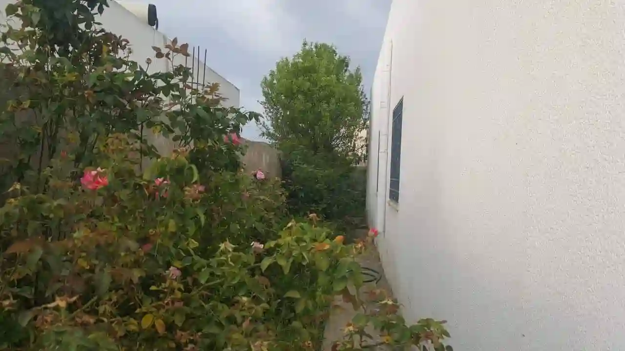 Raoued Sidi Amor vnt Maison à Raoued