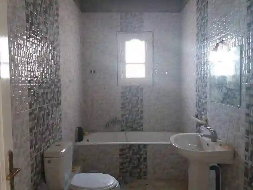 Raoued Sidi Amor vnt Maison à Raoued - Vue 2