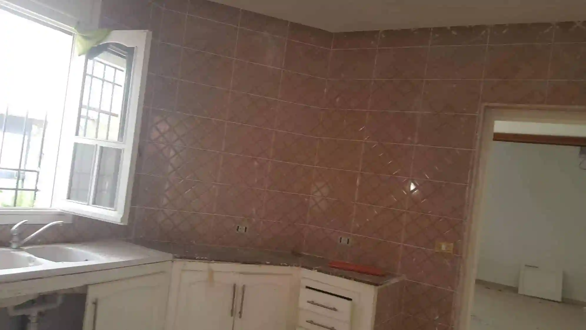 Raoued Sidi Amor vnt Maison à Raoued - Vue 4