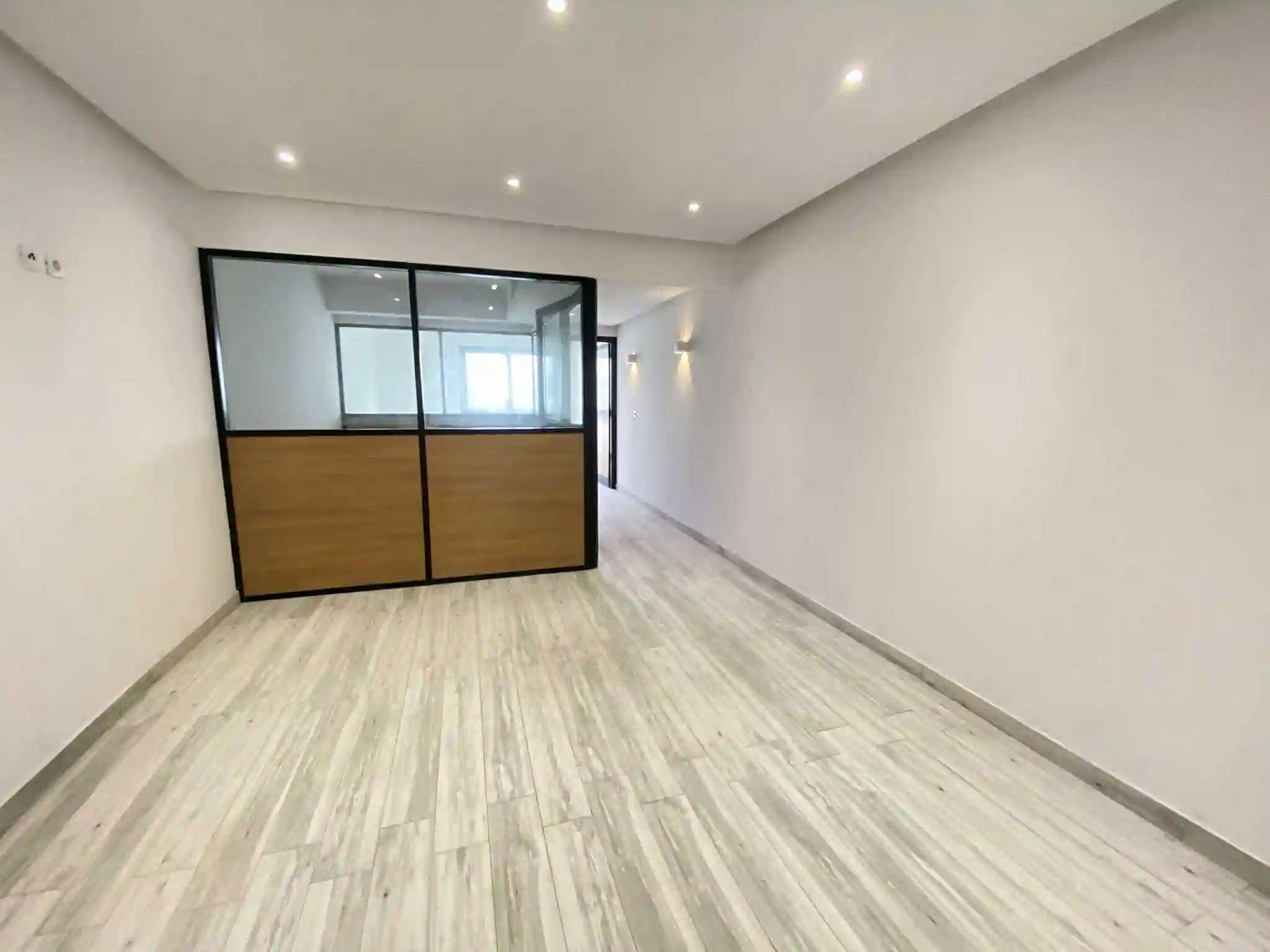 5 Bureaux en h2 h3 et h4 a Jeanne D'arc à Tunis Belvedere - Vue 2