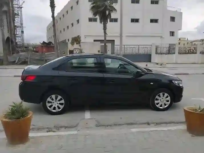 Peugeot 301 Access Première Main - Vue 1