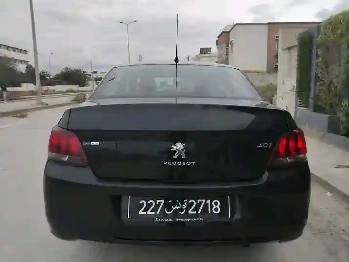 Peugeot 301 Access Première Main - Vue 2