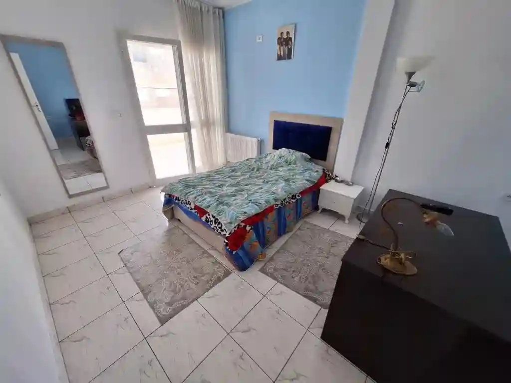 Villa de Style Américain à Mourouj 6 - Vue 2