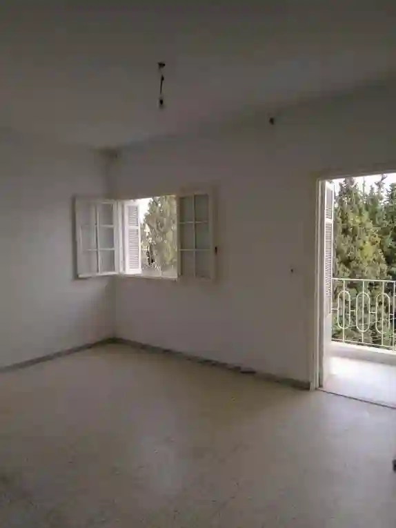 Appartement Salon et Deux Chambres à El Mourouj 2 - Vue 3