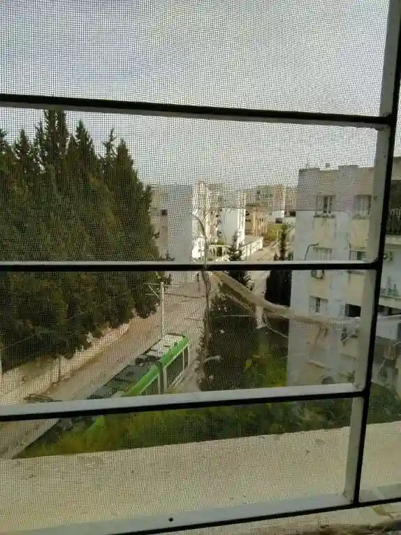 Appartement Salon et Deux Chambres à El Mourouj 2 - Vue 4