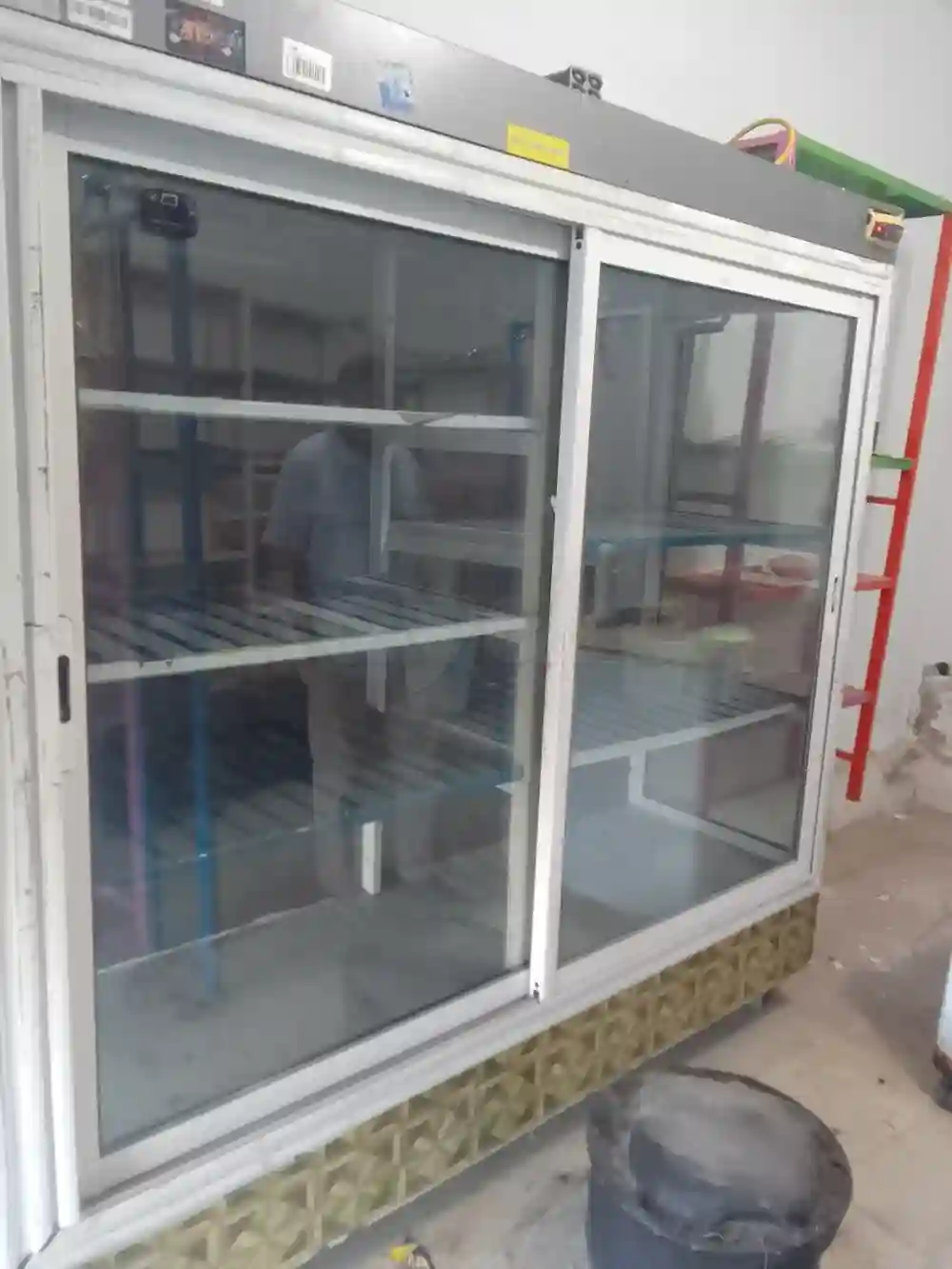 Frigo Commercial - Vue 1