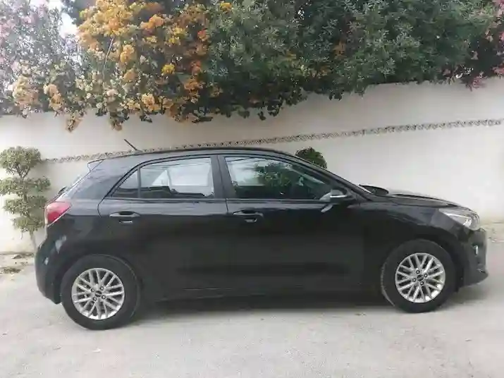 KIA RIO Coupée Première Main EN Excellent État - Vue 2