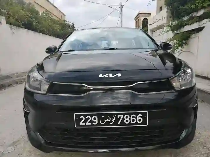 KIA RIO Coupée Première Main EN Excellent État - Vue 3