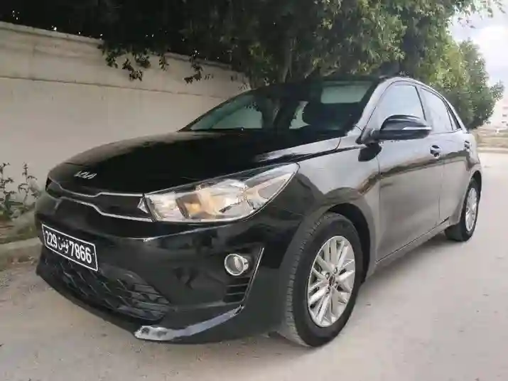 KIA RIO Coupée Première Main EN Excellent État - Vue 4