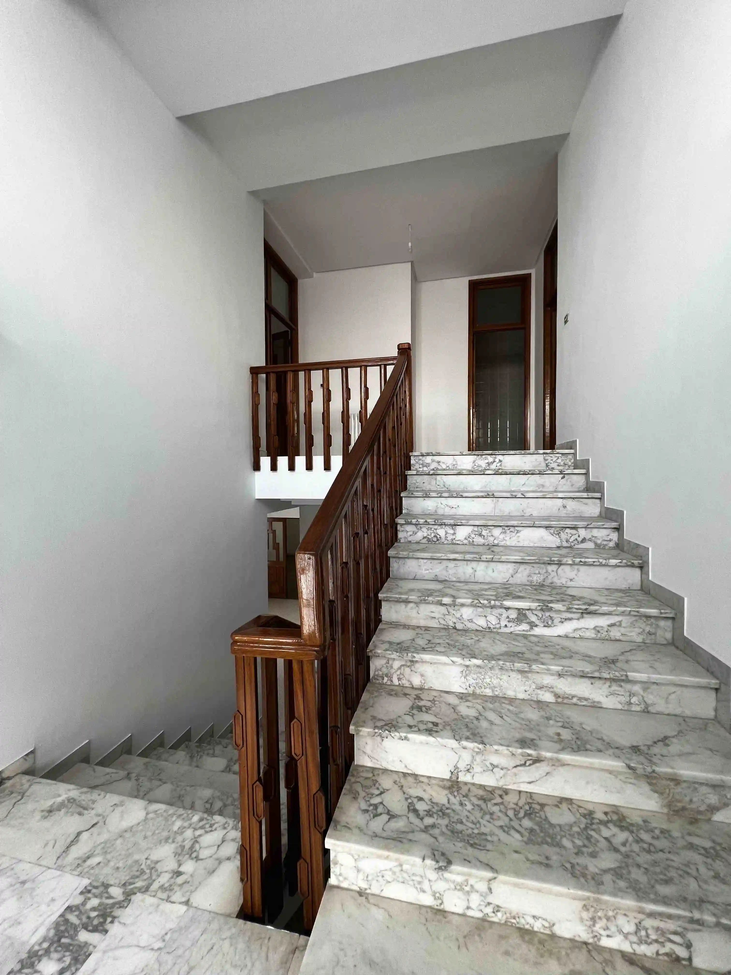 Villa 1100m2 à la Soukra à La Soukra - Vue 1