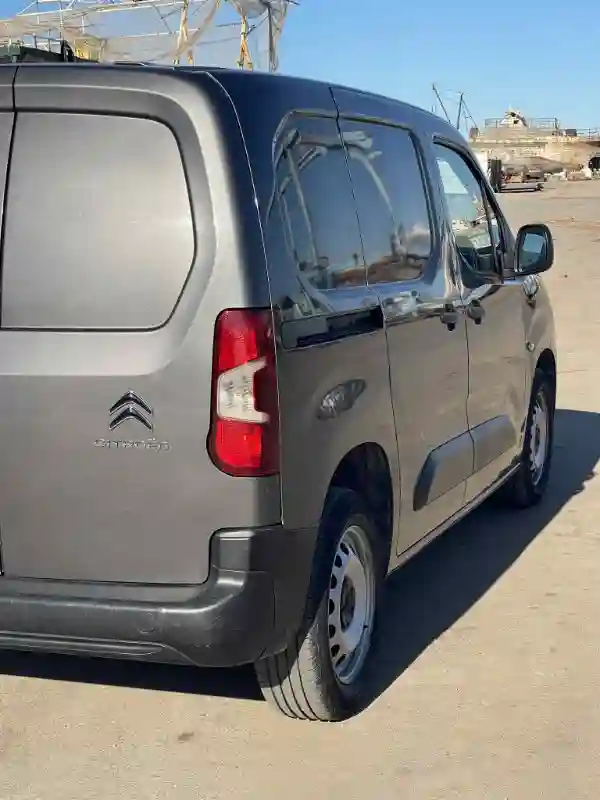Citroen Berlingo Diesel 2022 - Vue 6