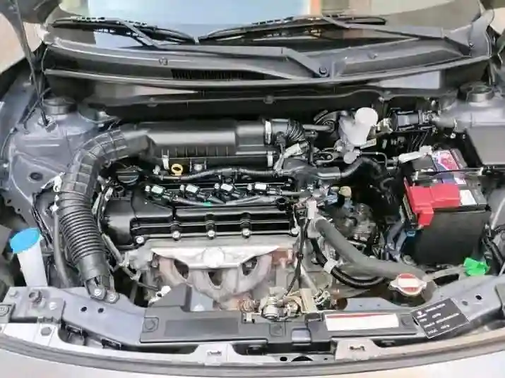 Suzuki Dzair Première Main EN Excellent État - Vue 2