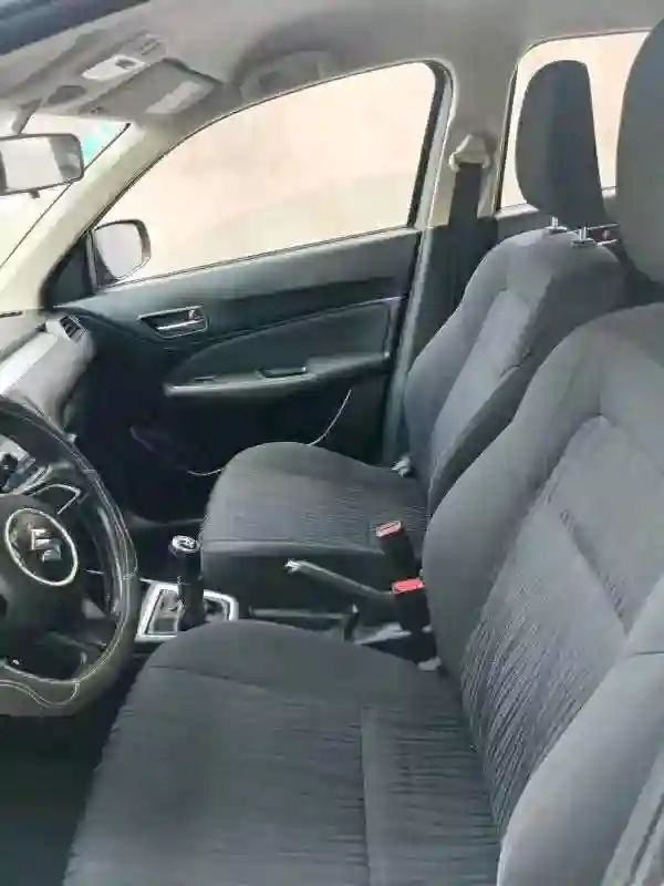 Suzuki Dzair Première Main EN Excellent État - Vue 6