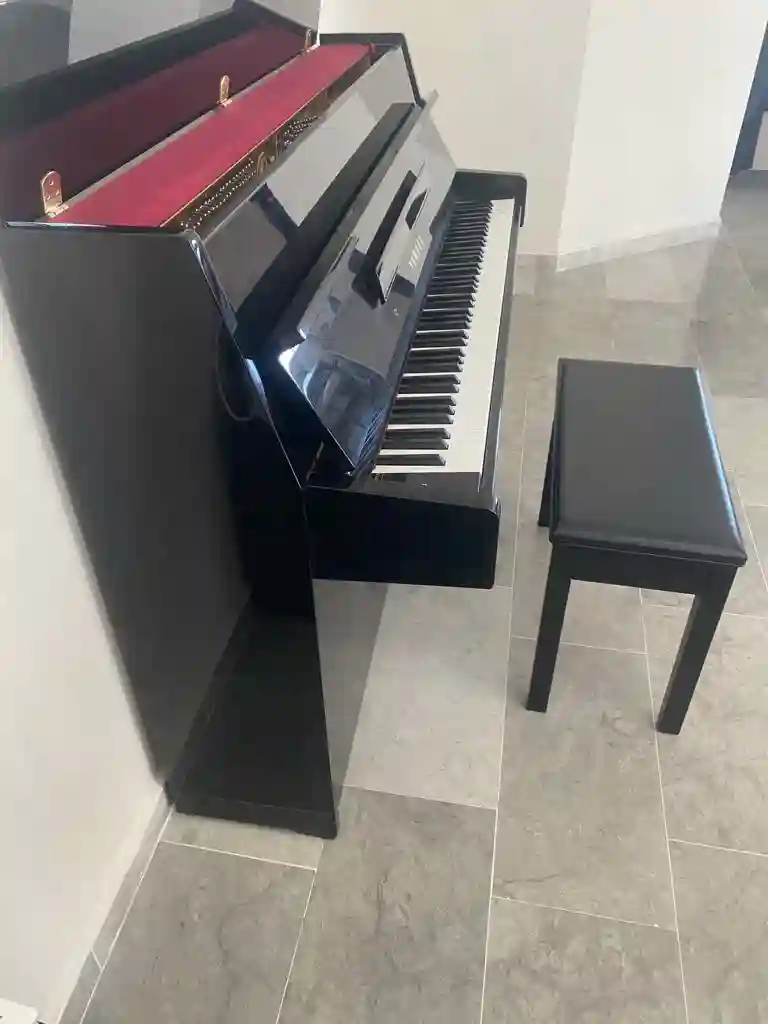Piano Yamaha Avec Banquette à El Menzah - Vue 1