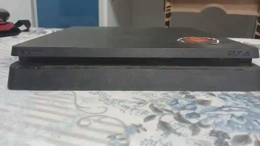 PS4 Slim 860 G Neuf - Vue 9