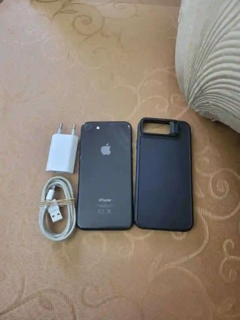 Iphone 8 64g - Vue 1