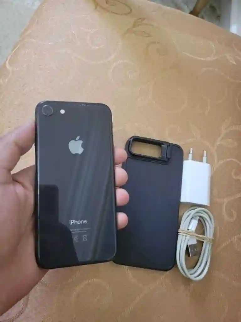 Iphone 8 64g - Vue 4