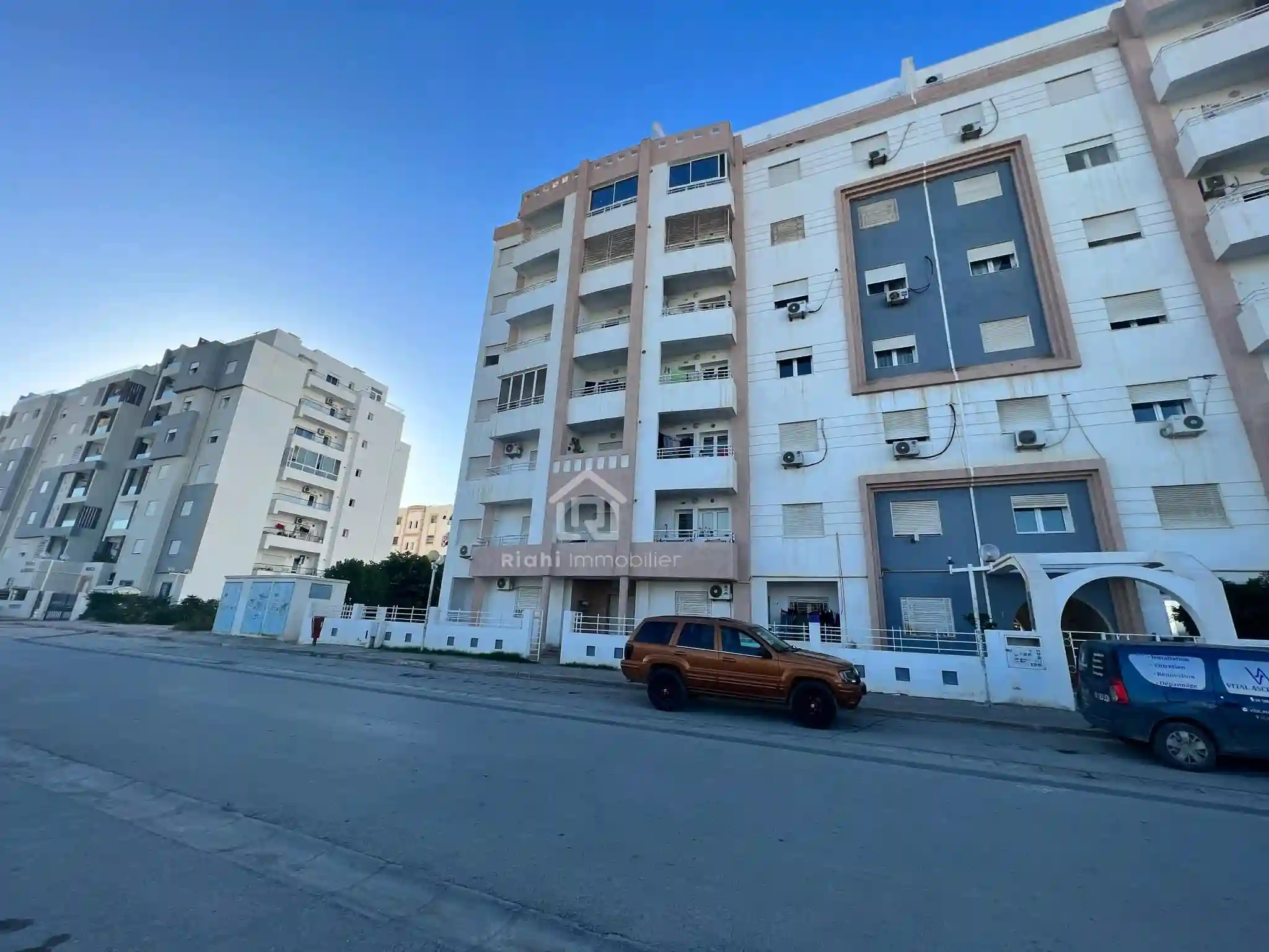 Pour la Vente Appartement s+4 a Ezzahra - Vue 4