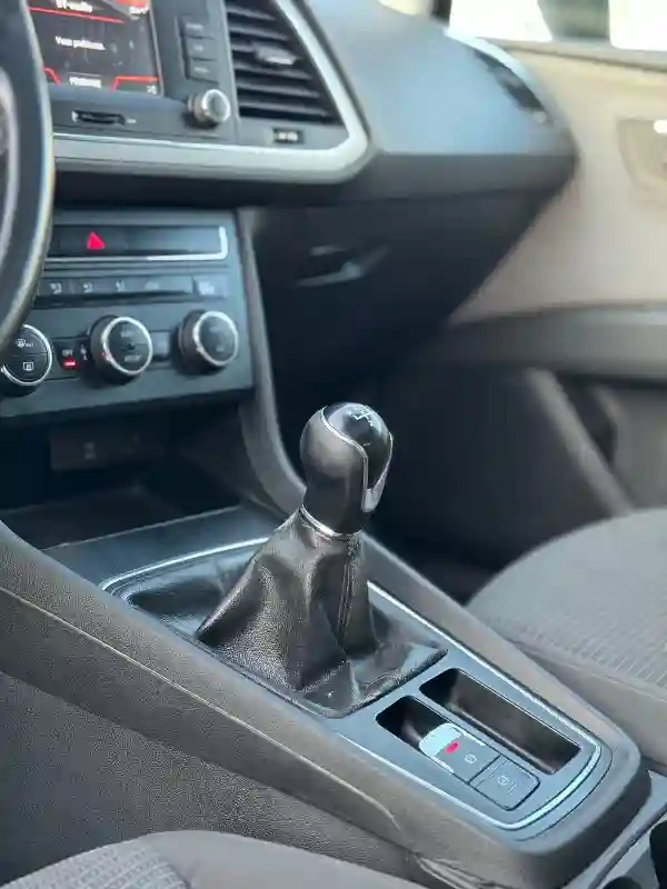 Seat Leon Essence 2018 - Vue 1