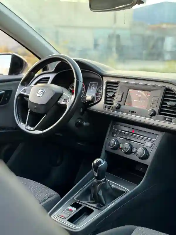 Seat Leon Essence 2018 - Vue 2