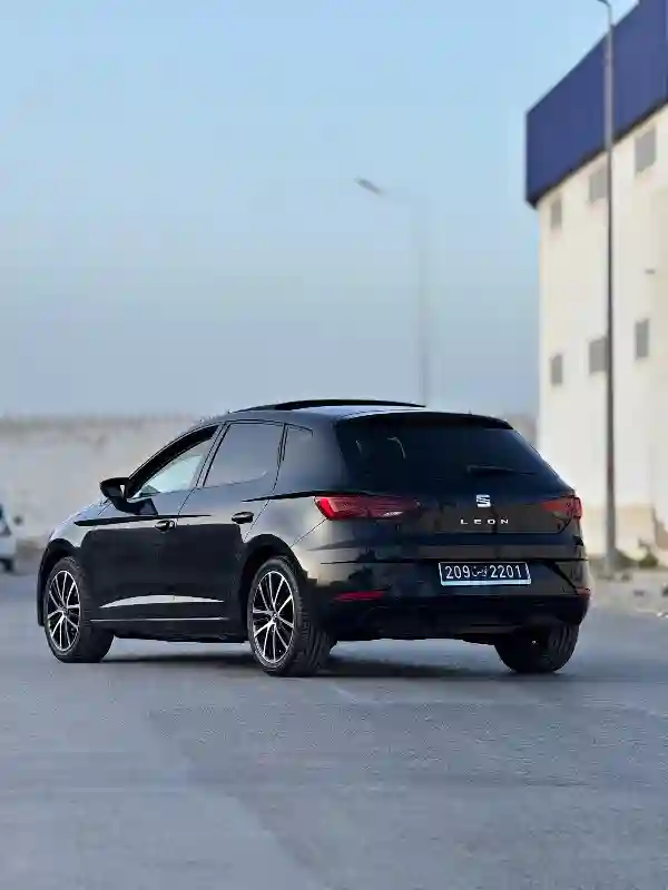 Seat Leon Essence 2018 - Vue 4