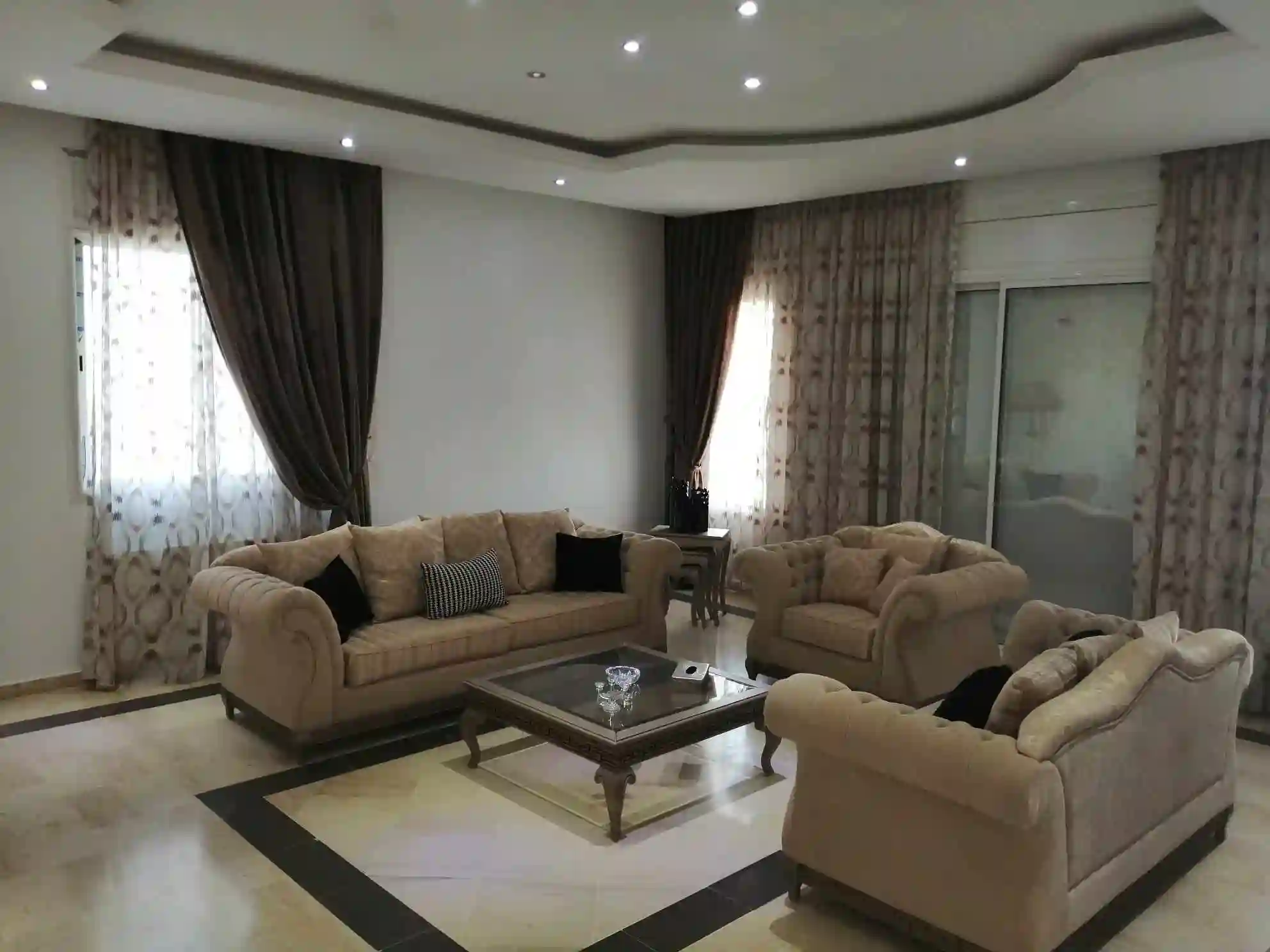 1250mc Villa Standing Avec Piscine à La Mannouba