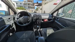 Clio Life Plus tce 5cv à Riadh Landlous