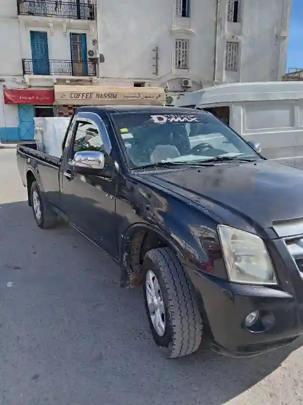 Isuzu Dimax Khalijeya - Vue 6