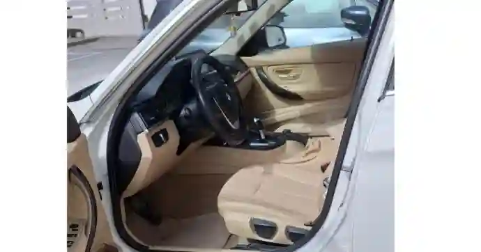 BMW F30 - Vue 4