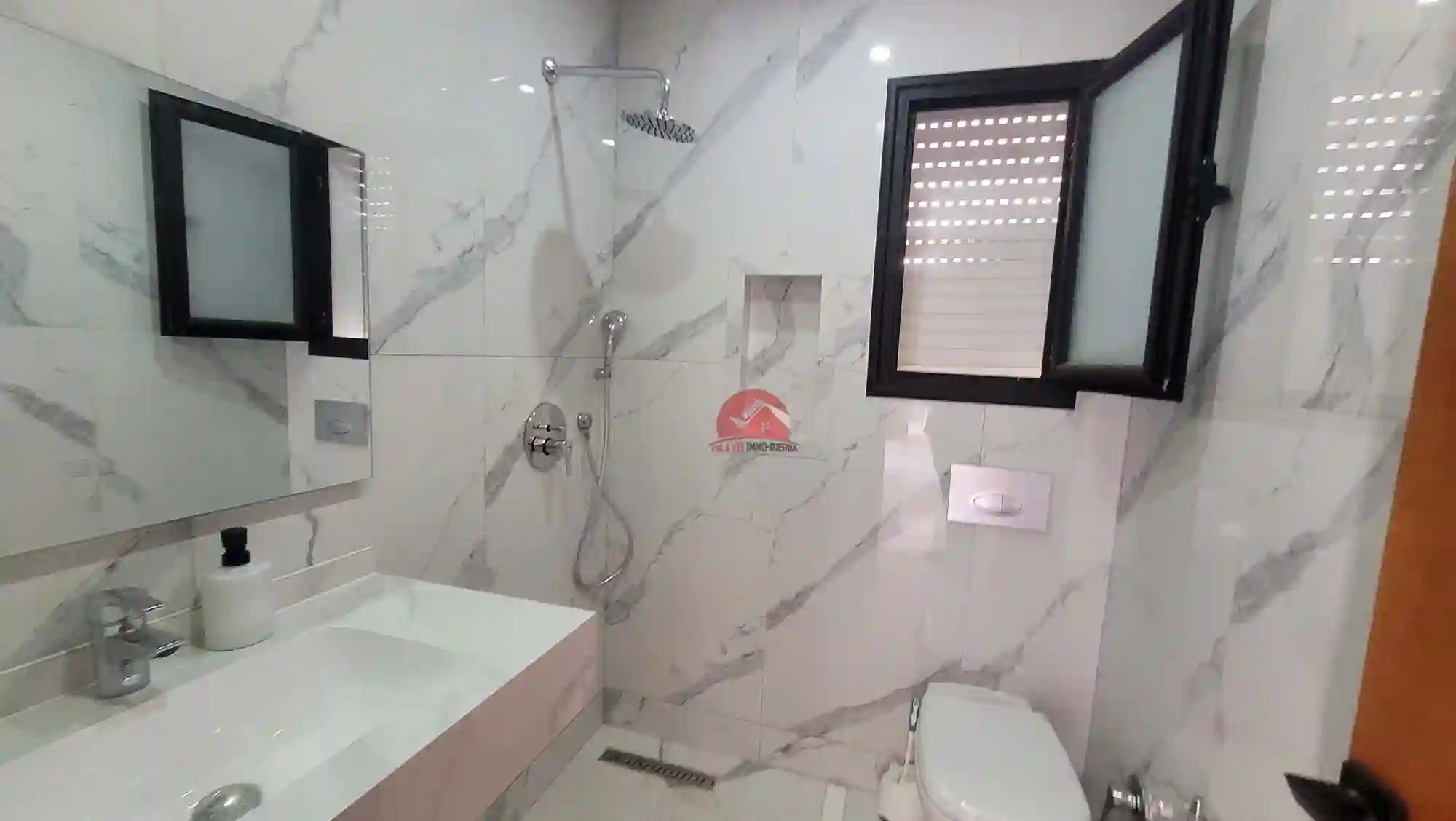 Villa Meublée Avec Piscine en Zone Touristique Djerba