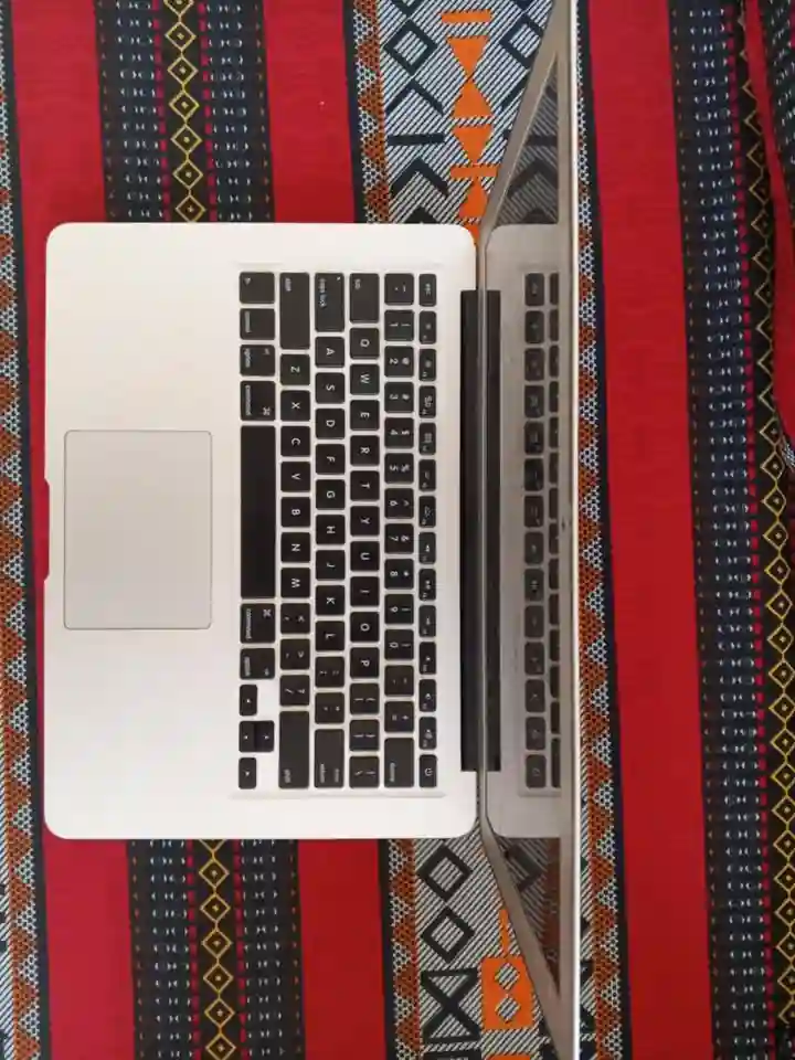 Macbook air à Sned - Vue 2