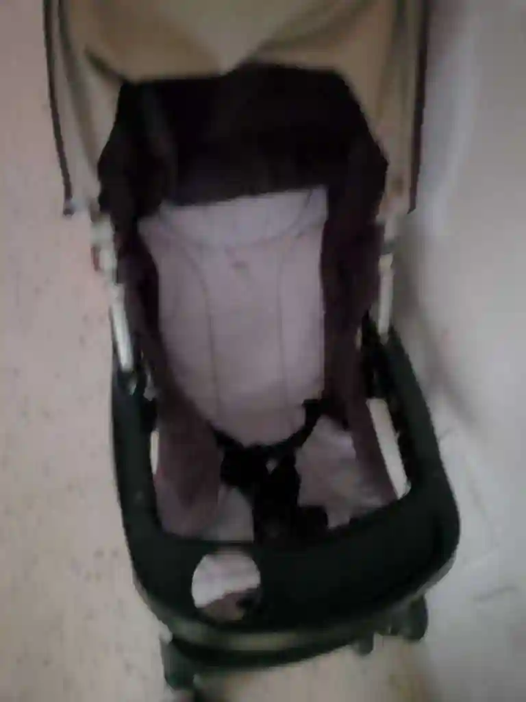 Poussette Bébé en bon État - Vue 1