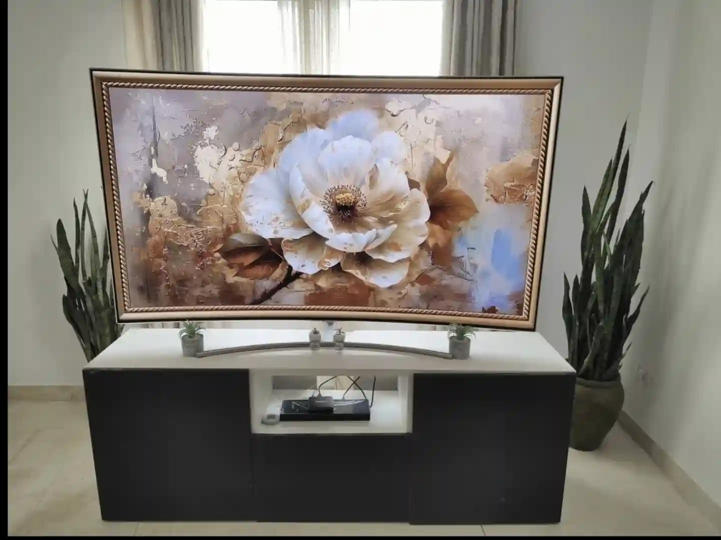 Télévision Samsung 75 Pouces 4k Qled Curved à El Menzah - Vue 1