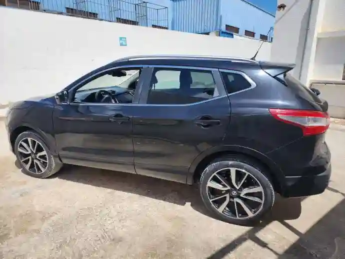 Nissan Qashqai 12 Dig-t Tekna - Vue 5