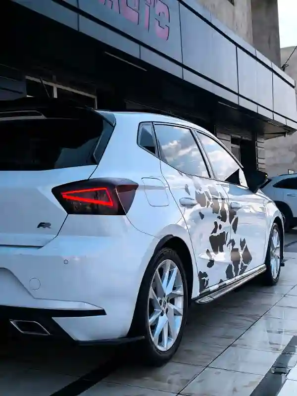Seat Ibiza Essence 2023 - Vue 3