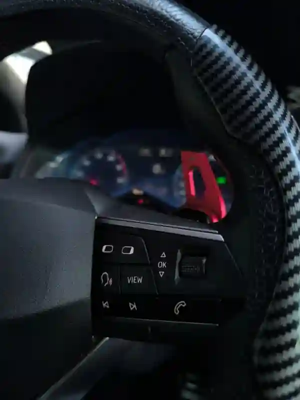 Seat Ibiza Essence 2023 - Vue 6