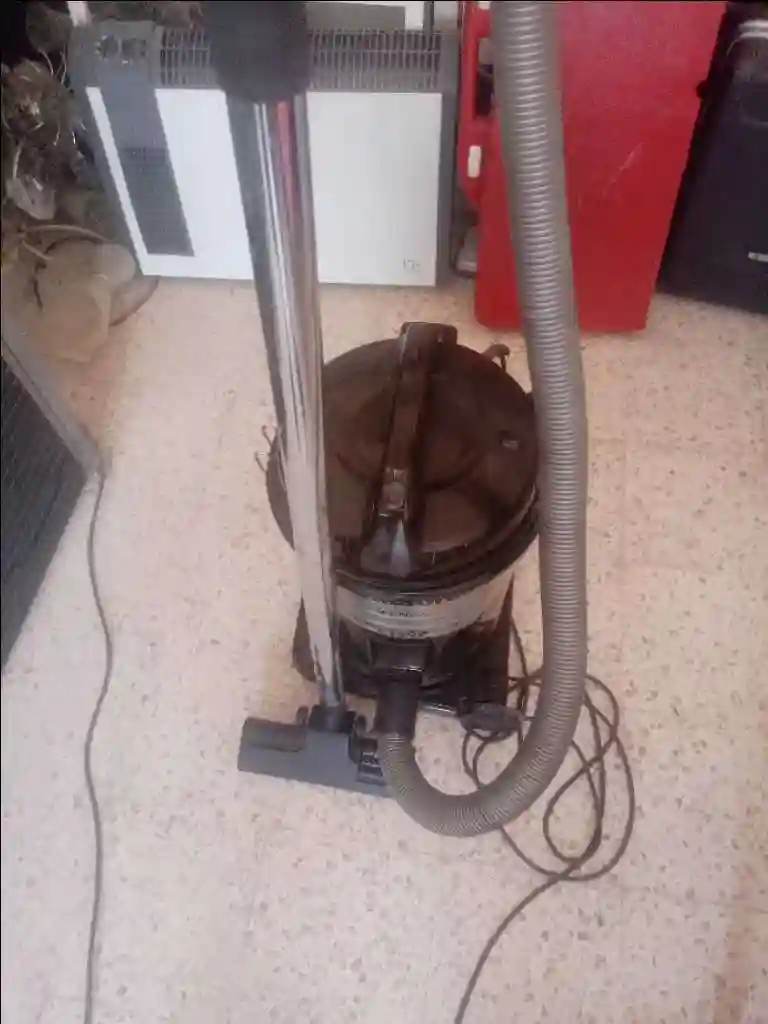 Aspirateur Cylindre Sans sac Très Puissante Marque Panasonic - Vue 1