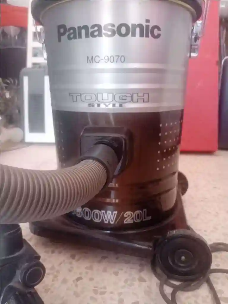 Aspirateur Cylindre Sans sac Très Puissante Marque Panasonic - Vue 3