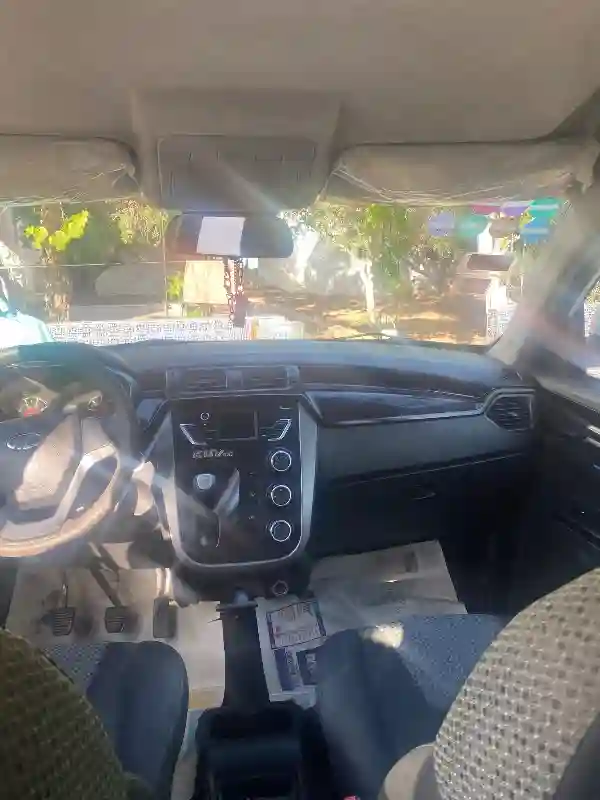 Mahindra KUV 100 Essence 2019 - Vue 5