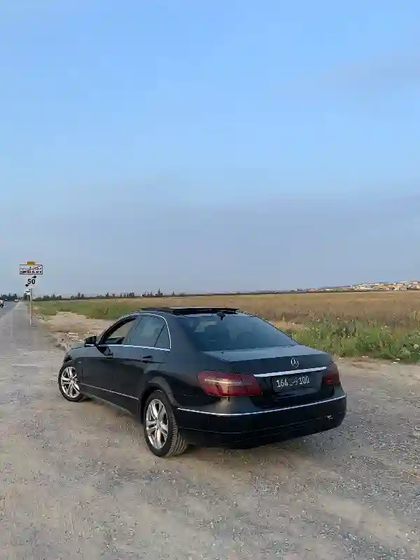 Mercedes Classe E Diesel 2011 - Vue 2