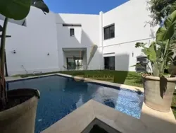 Triplex Avec Piscine à Louer au lac 2