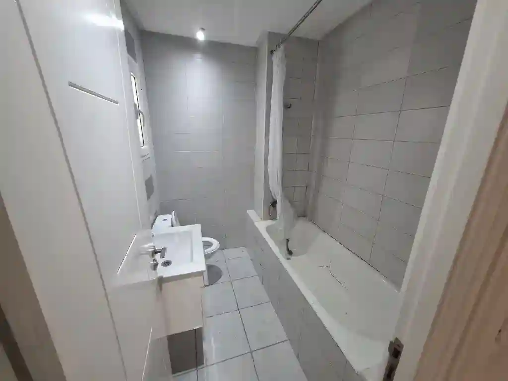 À Vendre Appartement s+3 Spacieux et Lumineux à Borj Cédria 3e - Vue 3